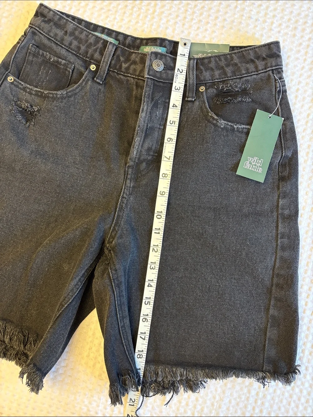 NEW! wild fable Size 6/28 High-Rise Black Frayed-Hem Denim Bermuda Shorts Jorts